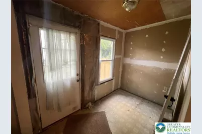 2023 Ferry Street, Wilson, PA 18042 - Photo 11