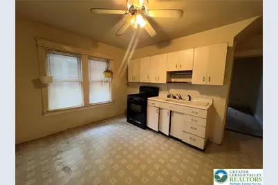 2023 Ferry Street, Wilson, PA 18042 - Photo 9