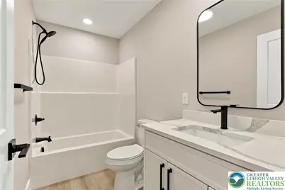824 Hunter Street, North Catasauqua Bor, PA 18032 - Photo 19
