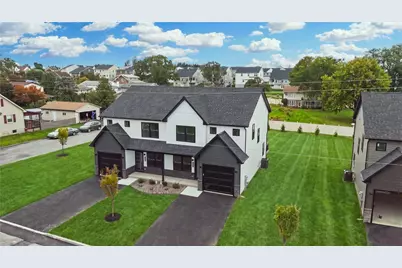 824 Hunter Street, North Catasauqua Bor, PA 18032 - Photo 1