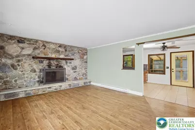 184 Swallow Circle, Bushkill, PA 18324 - Photo 7