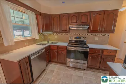 425 3rd Street, Emmaus Boro, PA 18049 - Photo 9