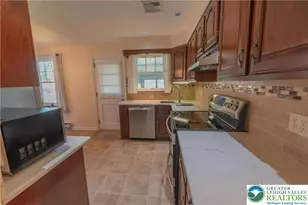425 3rd St, Emmaus Boro, PA 18049 - Photo 5