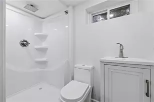 810 S 10th St, Allentown City, PA 18103 - Photo 13