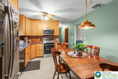 62 N Broad, Upper Nazareth Twp, PA 18064 - Photo 7