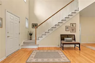 870 E Homestead Ln, Williams Township, PA 18042 - Photo 5