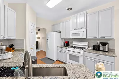 8141 Cross Creek Circle, Upper Macungie Township, PA 18031 - Photo 5