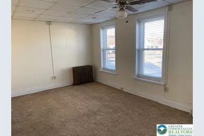 328 Main Street #2nd Floor Front, Emmaus Boro, PA 18049 - Photo 5