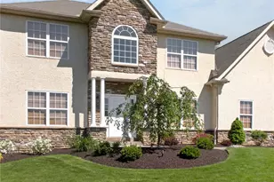 716 Mohican Dr, Easton, PA 18040 - Photo 3