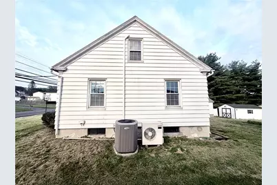 124 E Lawn, Upper Nazareth, PA 18064 - Photo 3