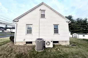 124 E Lawn, Upper Nazareth, PA 18064 - Photo 3