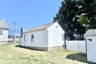 124 E Lawn, Upper Nazareth, PA 18064 - Photo 9