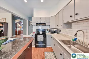 212 W Burke St, Easton, PA 18042 - Photo 9