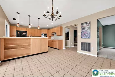 423 Hickory Drive, West Brunswick Twp, PA 17922 - Photo 9