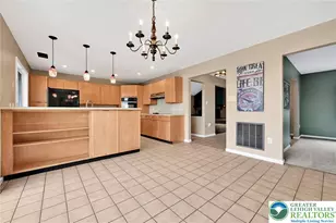 423 Hickory Dr, West Brunswick Twp, PA 17922 - Photo 9