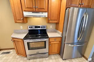 251 N 11th St, Lehighton, PA 18235 - Photo 11