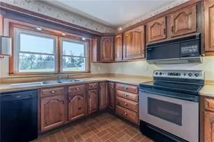 1404 Highpoint Rd, Springfield Twp, PA 18036 - Photo 5