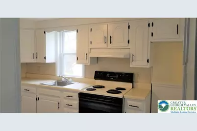 645 E 20th Street E, Northampton Township, PA 18067 - Photo 5