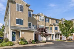876 Nittany Ct, South Whitehall Township, PA 18104 - Photo 1