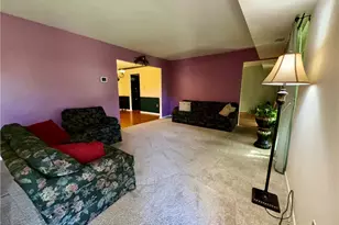 2829 Whitemarsh Pl, Lower Macungie Township, PA 18062 - Photo 5