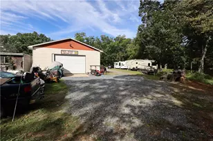 1320 N Cottonwood Rd, Lehigh Township, PA 18038 - Photo 5