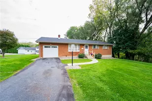 171 Victory Ln, Nazareth Boro, PA 18064 - Photo 1