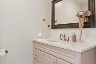 1551 Duxbury Ct, South Whitehall Township, PA 18104 - Photo 13