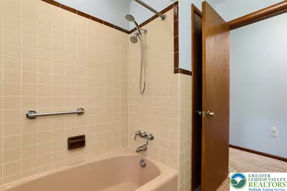 1539 Spring Garden Street, Wilson, PA 18042 - Photo 23