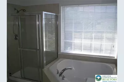 5280 High Vista Drive, South Whitehall Township, PA 18069 - Photo 21