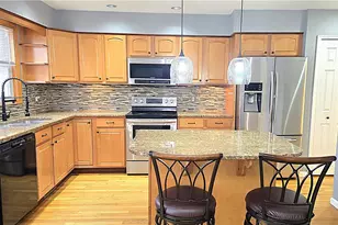 1946 Alberta Dr, Whitehall Township, PA 18052 - Photo 5