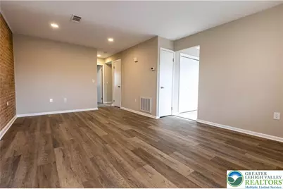 4070 Winfield Terrace, Palmer Twp, PA 18045 - Photo 5