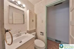 2409 Lennox St, Wilson Boro, PA 18042 - Photo 27