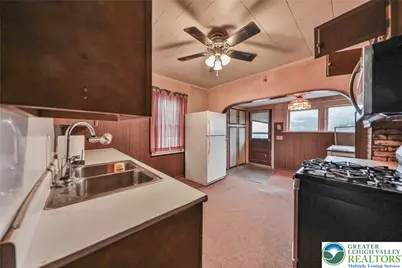 2409 Lennox Street, Wilson Boro, PA 18042 - Photo 15
