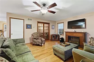 407 Danielle Dr, Bushkill Twp, PA 18064 - Photo 17