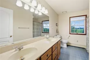 407 Danielle Dr, Bushkill Twp, PA 18064 - Photo 39