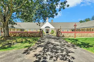 1807 Apple Tree Ln, Bethlehem City, PA 18015 - Photo 1