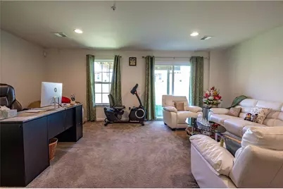 8 Yellow Rose Lane, Palmer Twp, PA 18045 - Photo 5