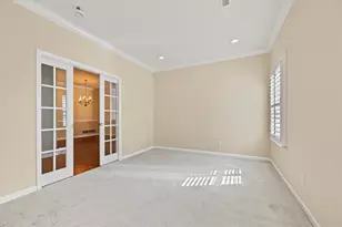5086 Valley Stream Ln, Macungie Boro, PA 18062 - Photo 5