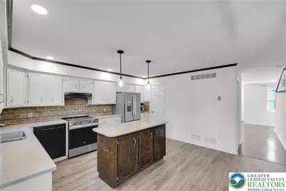 2757 Madison Avenue, Bethlehem City, PA 18017 - Photo 5