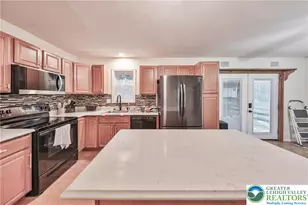 2114 Lakeview Rd, Bushkill, PA 18324 - Photo 11
