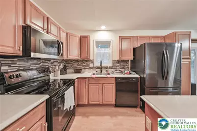 2114 Lakeview Road, Bushkill, PA 18324 - Photo 13