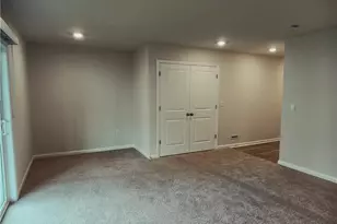 8215 Brodie Ct, Upper Macungie Township, PA 18031 - Photo 5