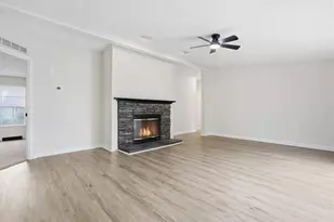 4230 Heritage Ln, Lehigh Township, PA 18088 - Photo 5