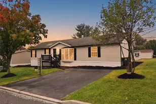 4230 Heritage Ln, Lehigh Township, PA 18088 - Photo 1