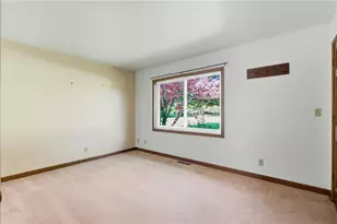 4732 Cardinal St, North Whitehall Township, PA 18078 - Photo 31