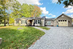 103 Dunchurch Dr, Lehman Twp, PA 18324 - Photo 3