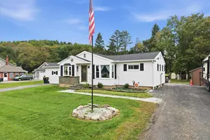 218 Effort Village Dr, Chestnuthill Twp, PA 18330 - Photo 3