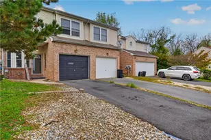 1244 Old Gate Rd, Allen Township, PA 18067 - Photo 3