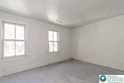 310 E Snyder Avenue, Lansford, PA 18232 - Photo 15