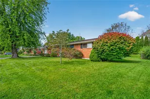 7485 Catalpa Dr, Lower Macungie Township, PA 18062 - Photo 3